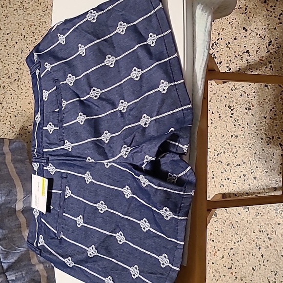 Liz Claiborne size 10 NWT Navy Rope Print women's shorts - Picture 9 of 12